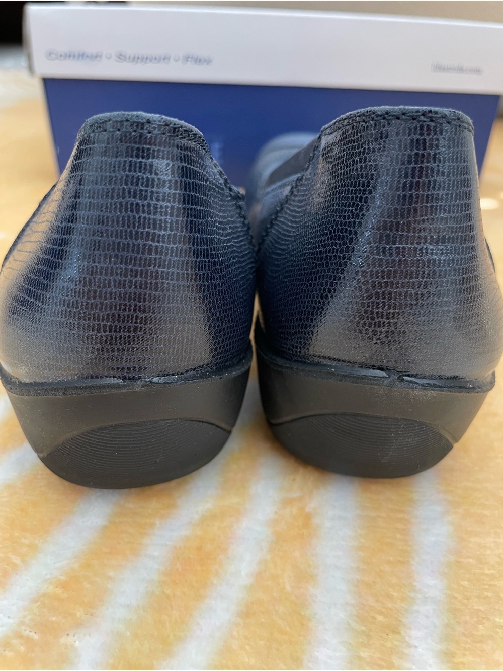 LifeStride Indigo Velocity Memory Foam Wedge Navy Liz. 8.5 M - Picture 5 of 9